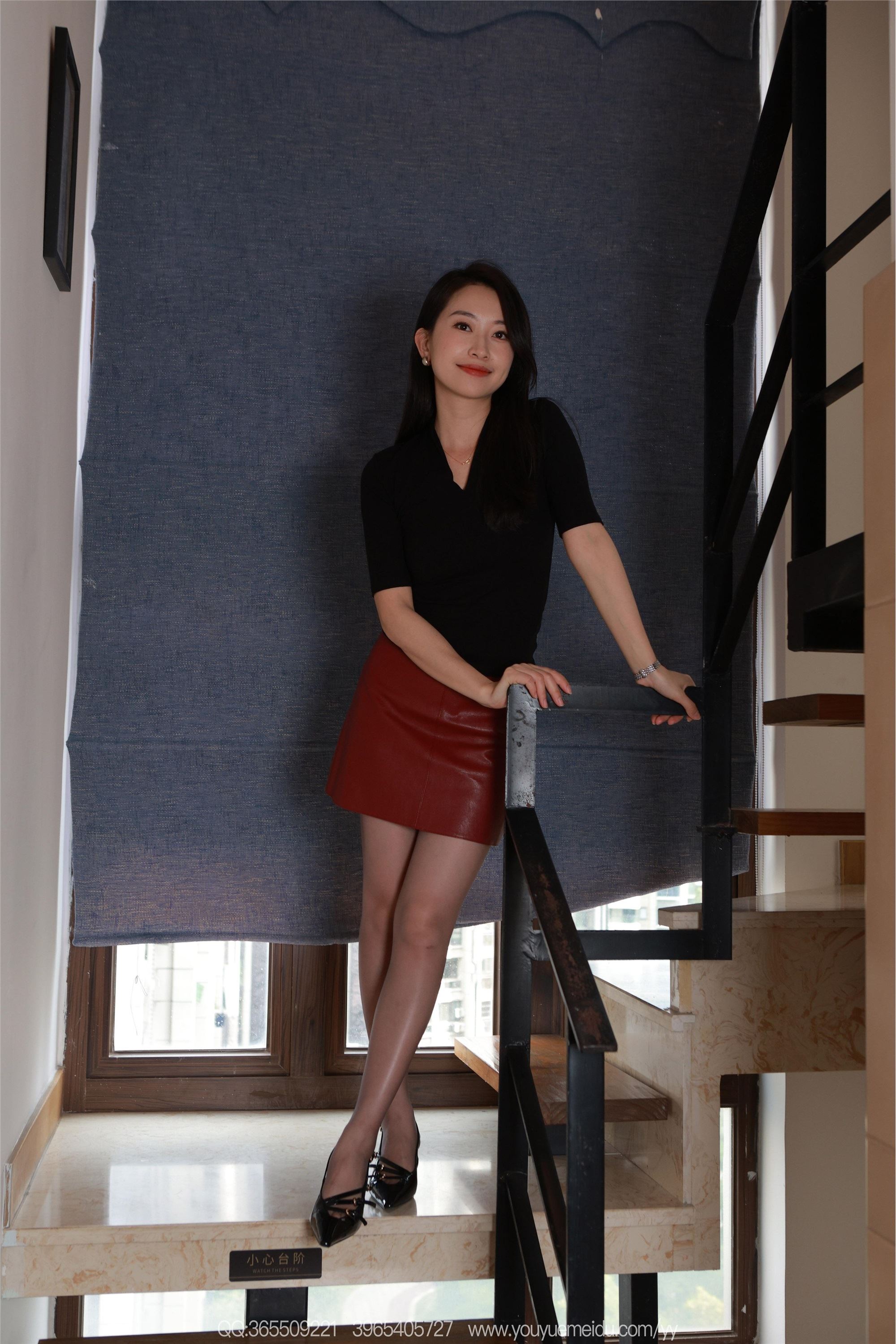 IESS异思趣向  2025.11.12 丝享家 2208 小婕《红色小皮裙》